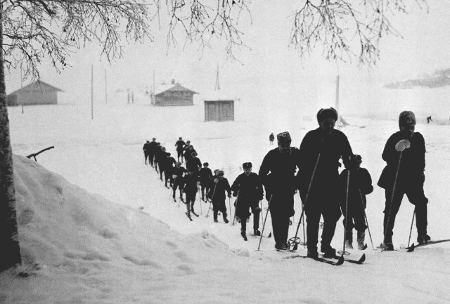 FInns on skis fighting russians dads blog